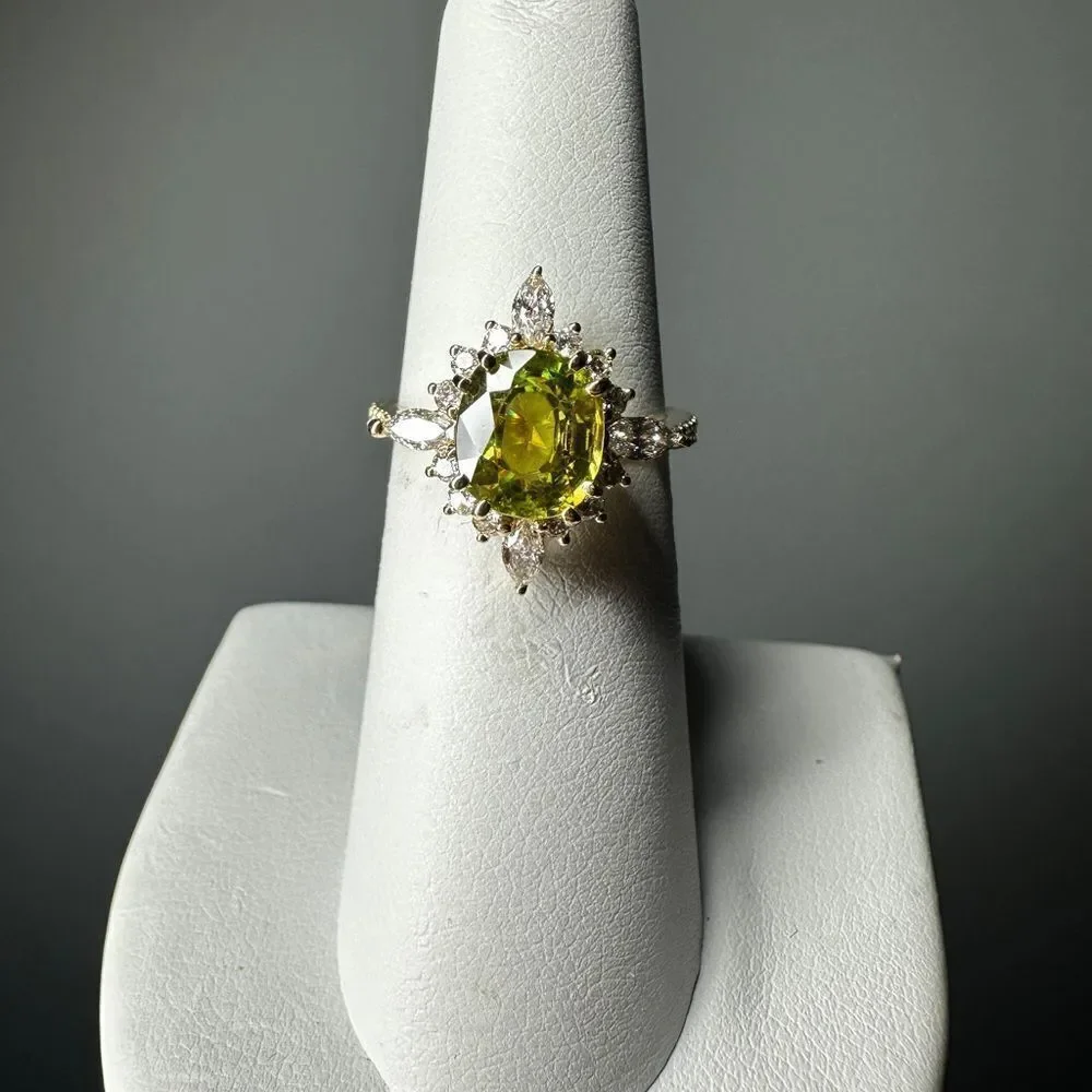 NWT‎ 8.2x7.2mm Oval Cut Sphene with .64ctw diamonds in 14kt yellow gold ring!